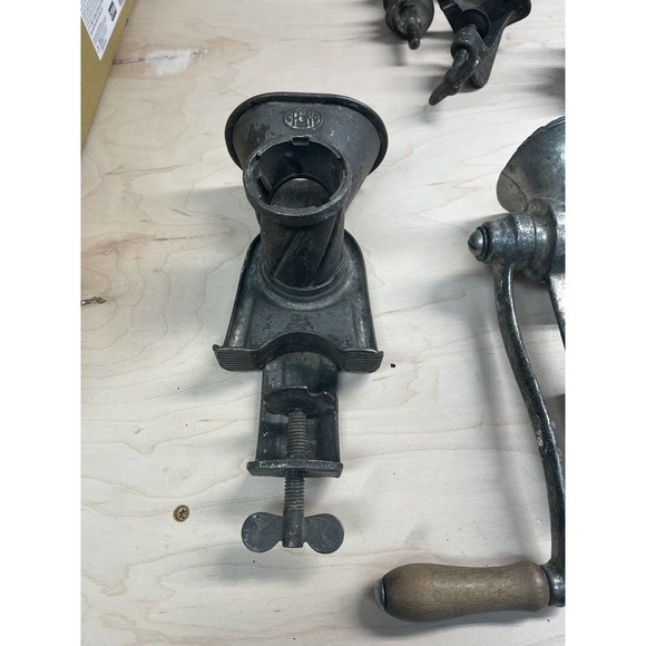Vintage Universal Food/Meat Chopper/Grinder Lot Hand Crank Heavy Duty LOT - Picture 6 of 11